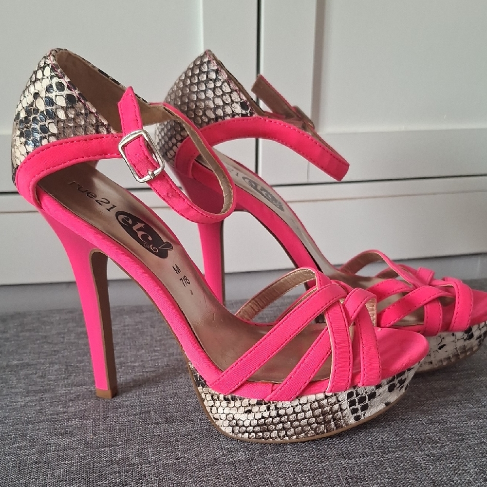 Forever 21 Neon Pink Strappy‎ Snake-Print Platform Heels